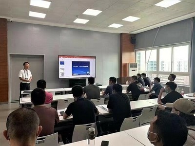 鞏固技能促提升 交流學(xué)習(xí)強(qiáng)安全-重慶空管分局精細(xì)化開展西南地區(qū)中小機(jī)場(chǎng)復(fù)訓(xùn)工作