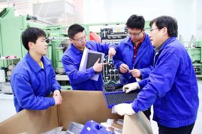 沈幣:勞模引&ldquo;創(chuàng)&rdquo;鑄就中鈔夢_軍事_網